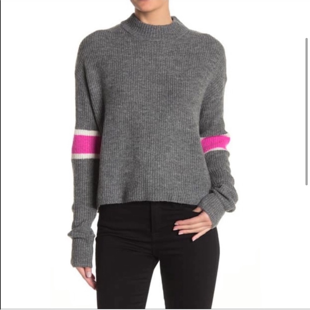 John and Jenn Slate Grey Pink Stripe Slouchy Sweater Soft